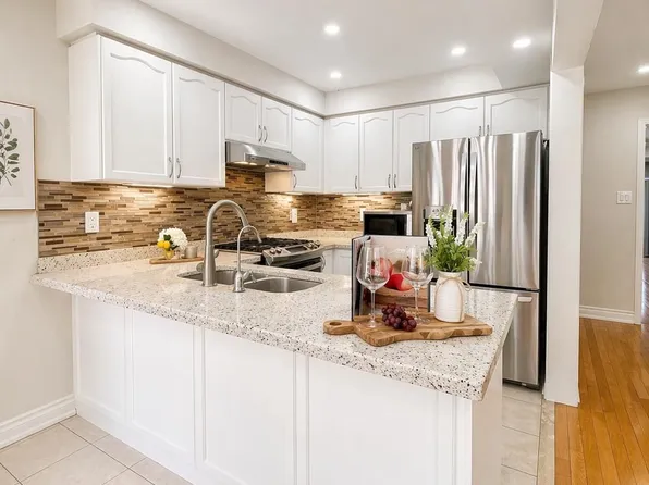 65 Bellchase Trl, Brampton, ON L6P 3L9
