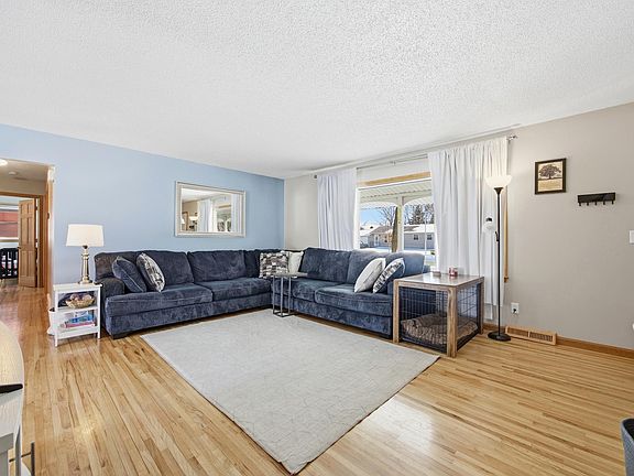 5th image of 518 Birch Ln