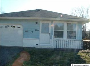 74 Guadeloupe Dr, Toms River, NJ 08757