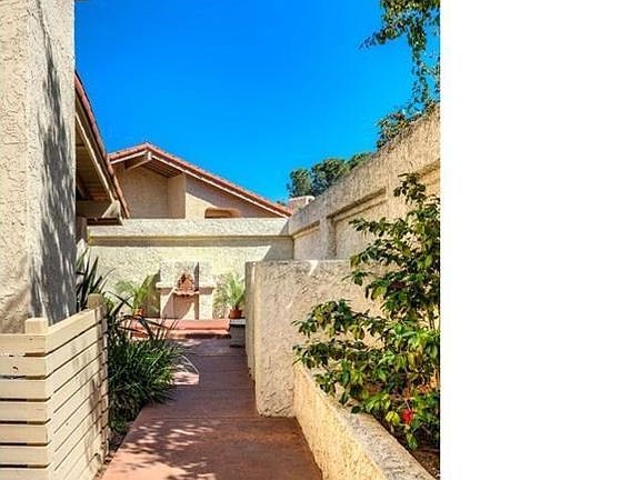 5th image of 4531 Cherry Valley Cir