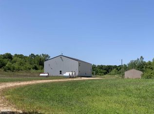 4533 W Lily Creek Rd, Freeport, IL 61032