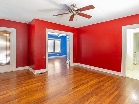 4th image of 4013 Meadowbrook Dr