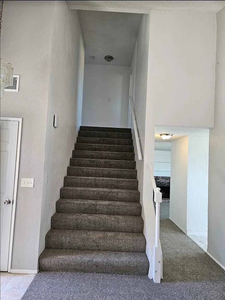 12 Sharon Dr photo 1