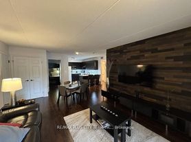 2030 Cleaver Ave, Burlington, ON