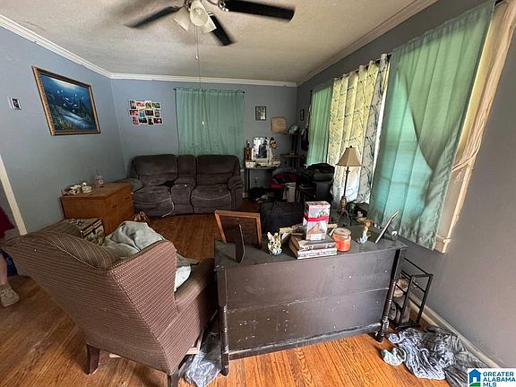 4th image of 555 5th St NW