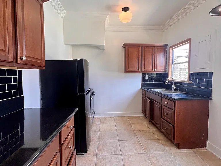 535 N Alexandria Ave #204 — Photo 4