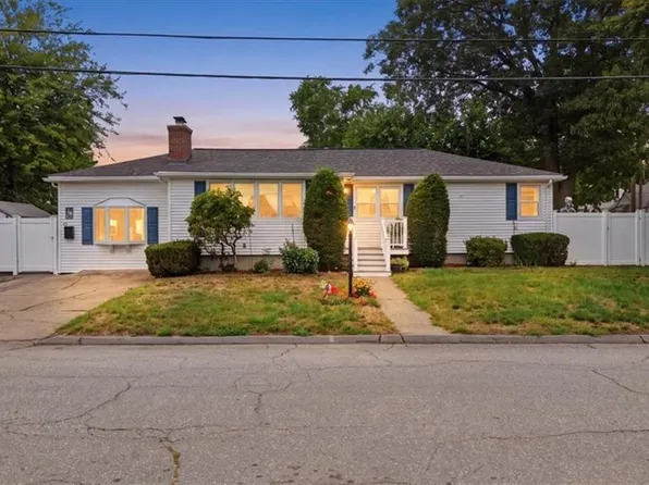 77 Harper Ave, Cranston, RI 02910
