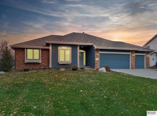 1709 N 212th St, Elkhorn, NE 68022
