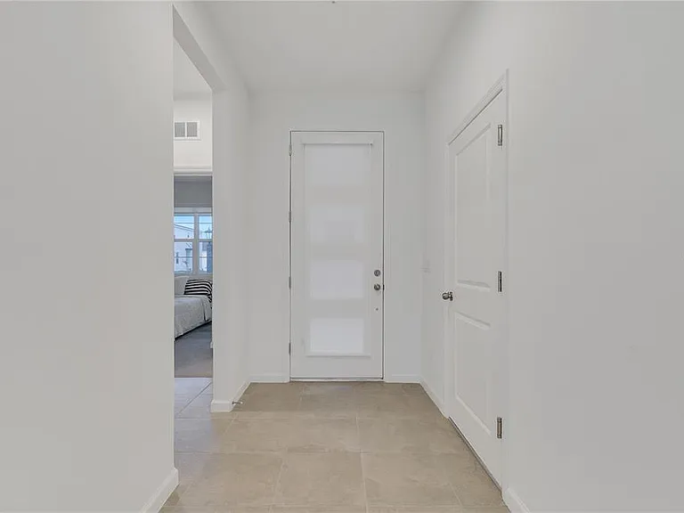 1098 Boardwalk Pl — Photo 6