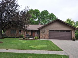 1432 4th St N, Fargo, ND 58102