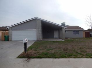 1869 W Cherry Ave, Porterville, CA 93257