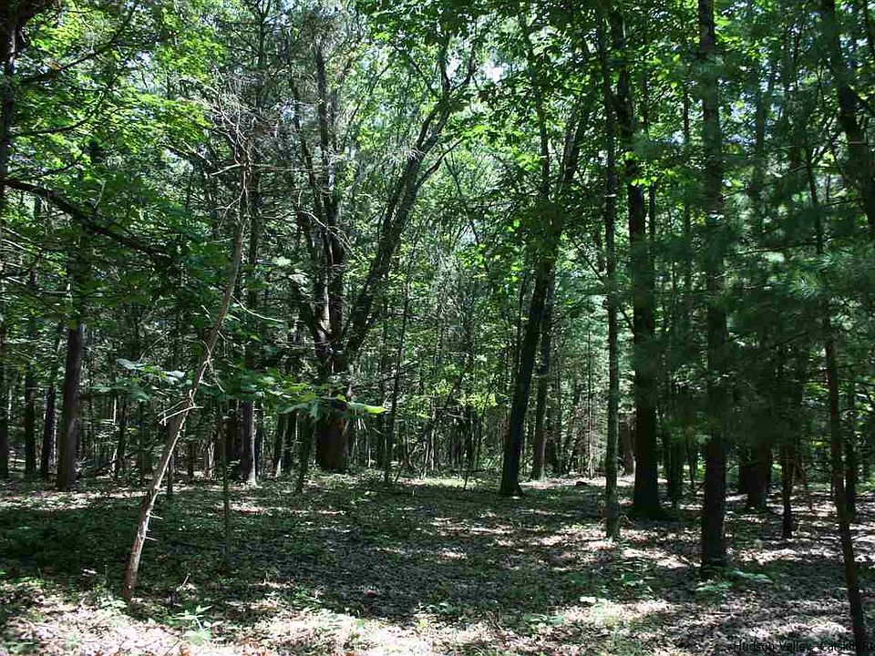 2nd image of 35 Mill Rock Rd