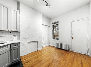 99 Perry St APT 1C, New York, NY 10014