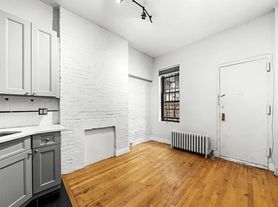 99 Perry St, New York, NY