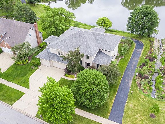 3rd image of 3712 Tall Grass Dr