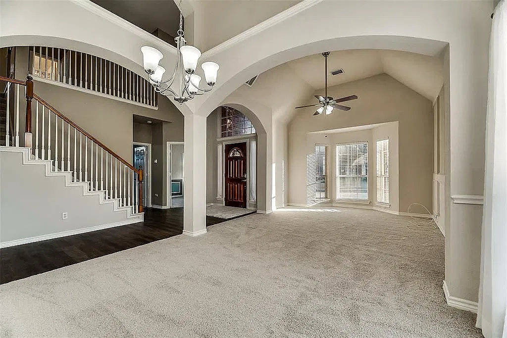 5 bed, 2745 sqft, $3,650 — Photo 4