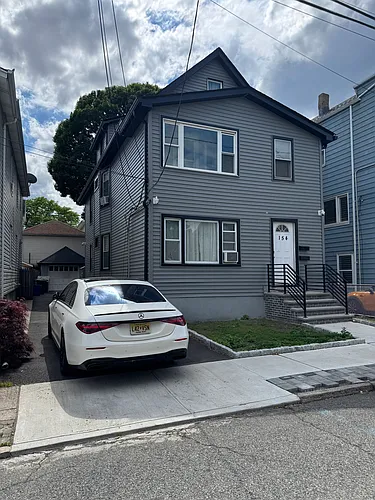 154 Hayward Pl #1 Photo 1