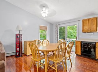 7 Sugar Pine Dr, Cumberland, RI 02864