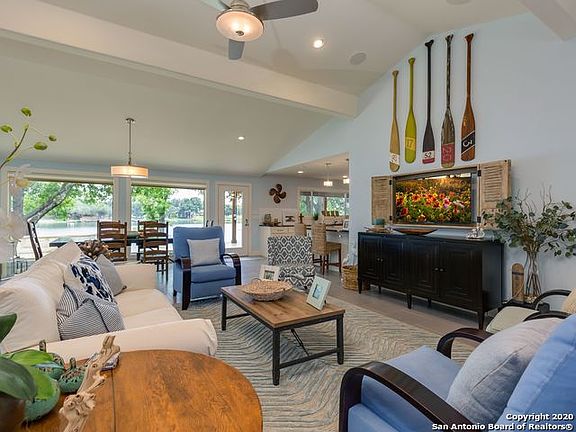 4th image of 1704 Bluebonnet Ln