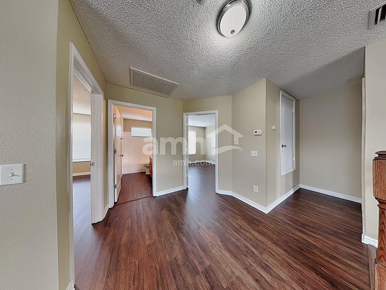 1226 Loretto Cir — Photo 23