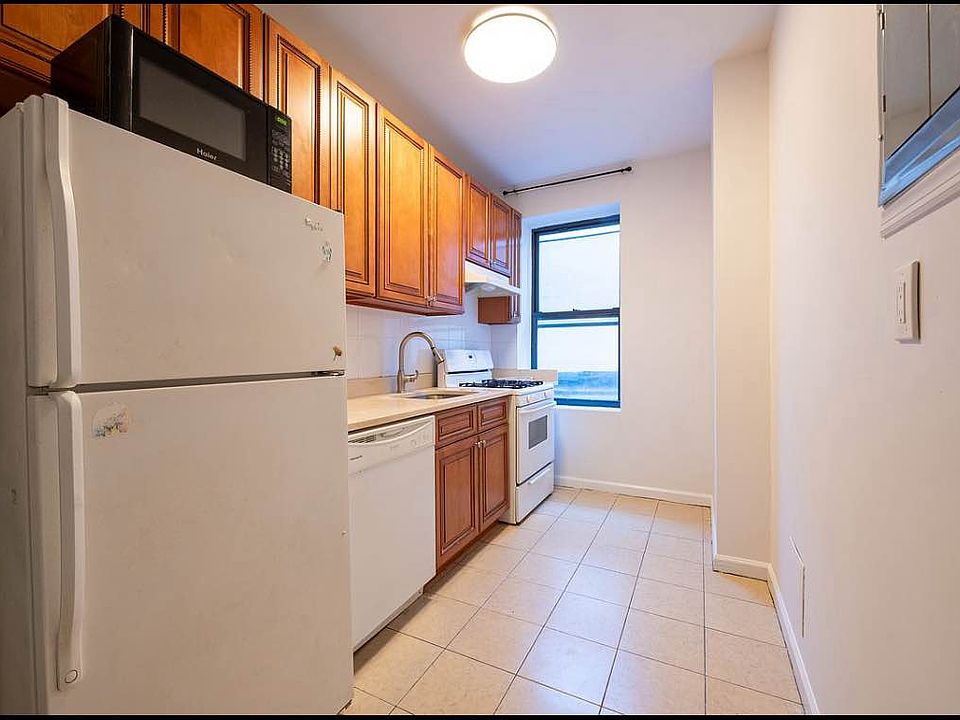 1st image of 174 Canal St APT 4