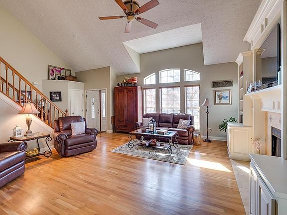 5th image of 1234 Norway Ln