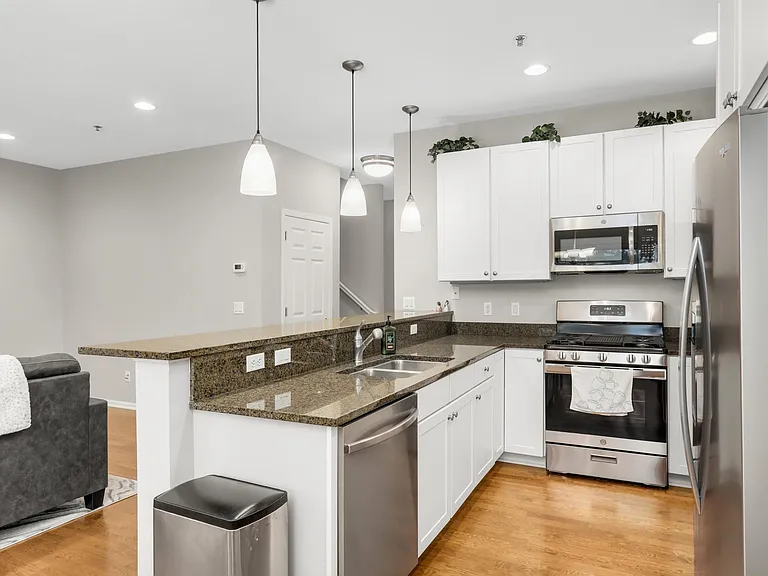 17710 Valley Cove Ct — Photo 10
