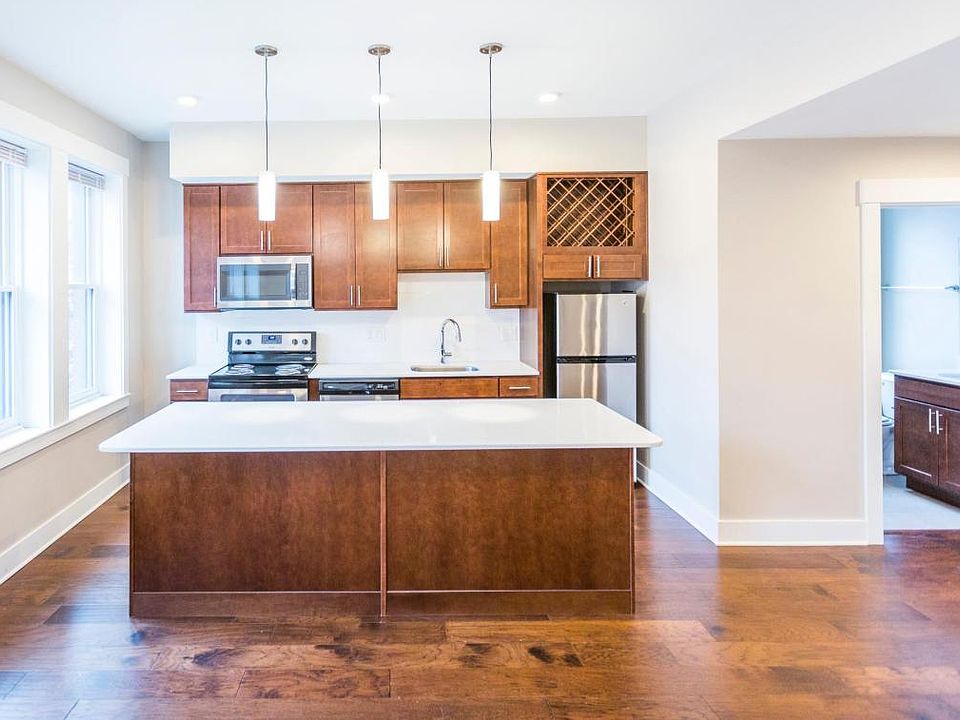 1st image of 1200 Broadway St #422-201