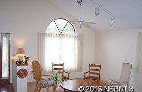 3rd image of 32 Oak Tree Dr