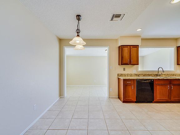 5th image of 2733 W Villa Maria Dr