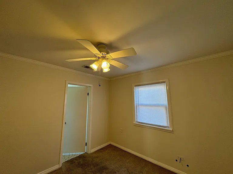 92 Lakewood Dr — Photo 9