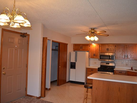 4th image of 103 Caterpillar Dr APT 2B