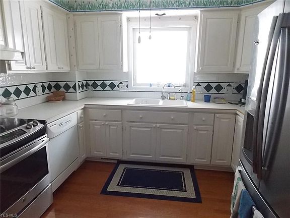 4th image of 3509 Weyrick Dr