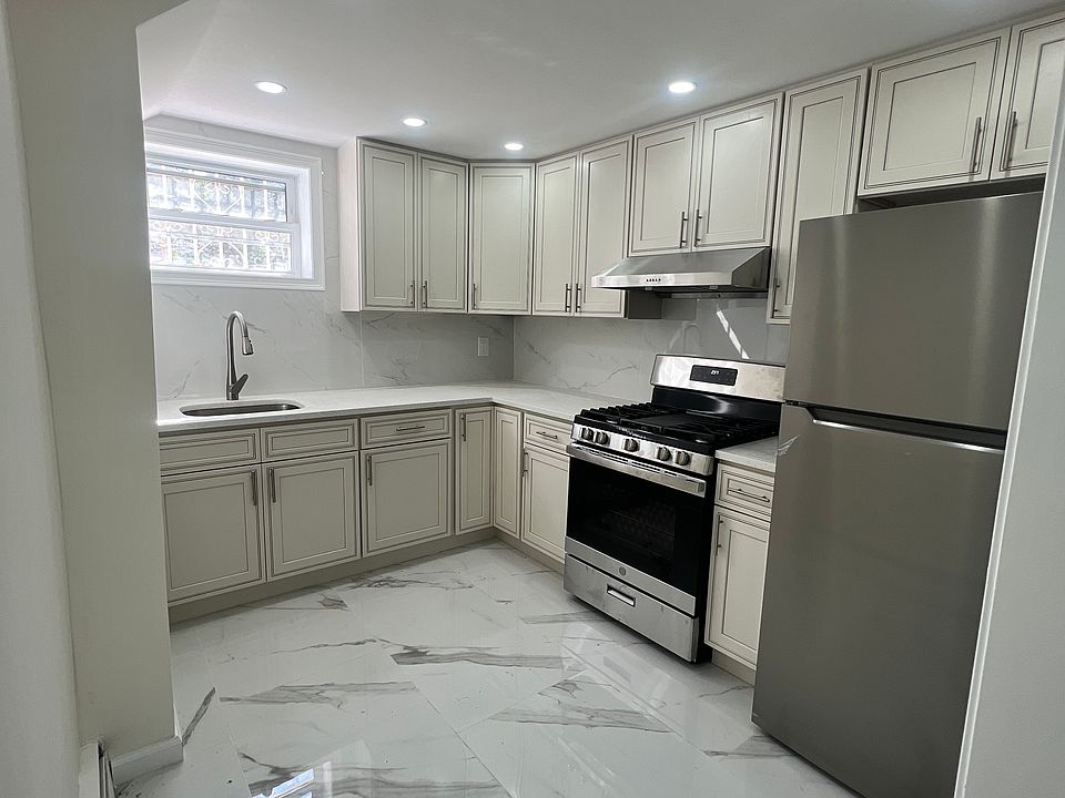 2nd image of 147-31 229th St