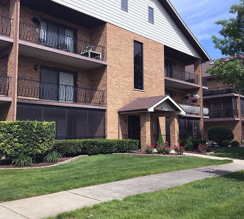 1st image of 16826 81st Ave APT 1S