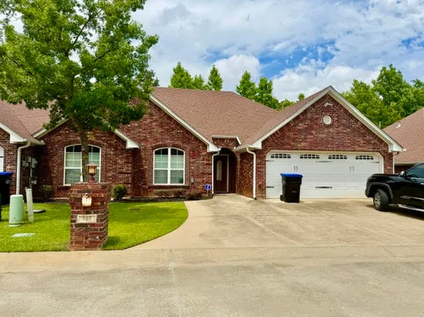 107 Falcon Way, Longview, TX 75605