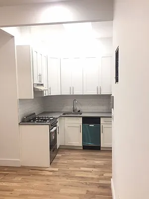 Rented by Lang Realty LLC | media 15