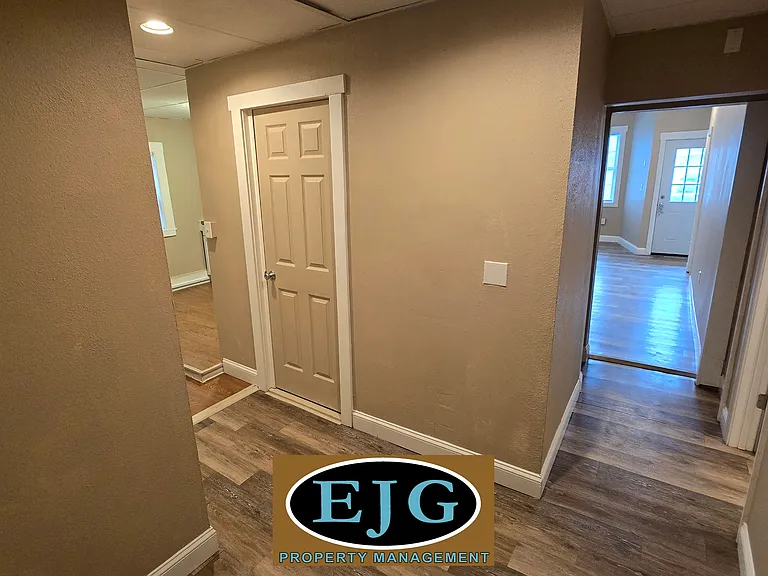 504 Main St #1 — Photo 8