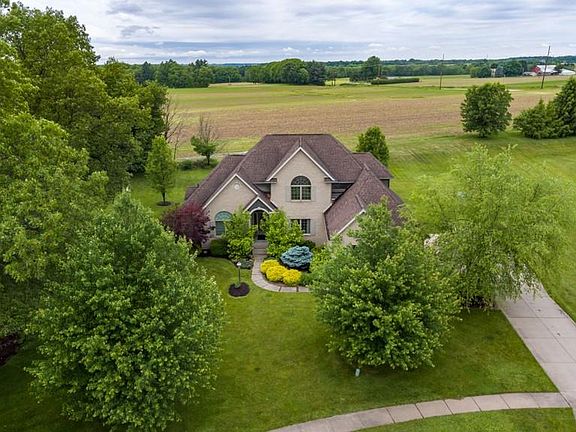 2nd image of 4636 Huntington Woods