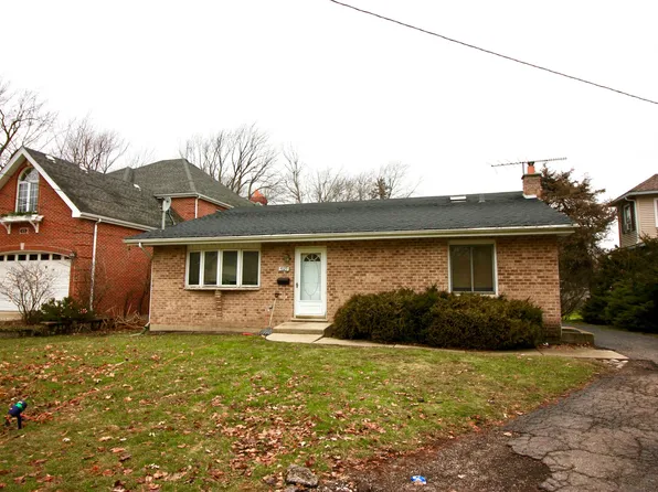 409 W 2nd St, Elmhurst, IL 60126