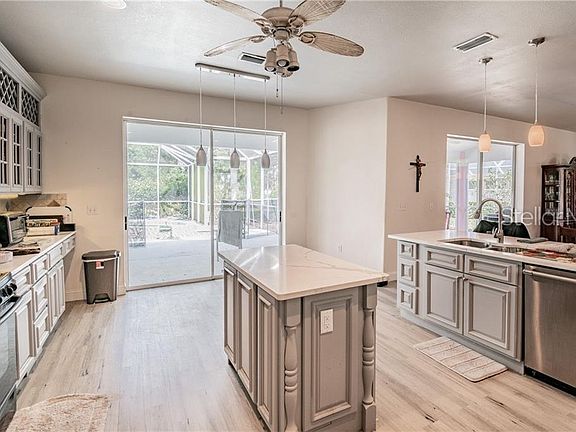 5th image of 9406 Hawksmoor Ln
