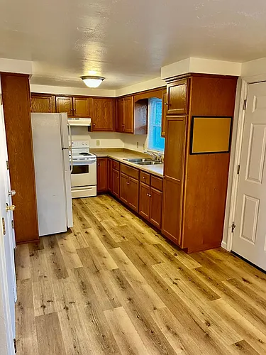 1708-1712 Amy St Photo 1