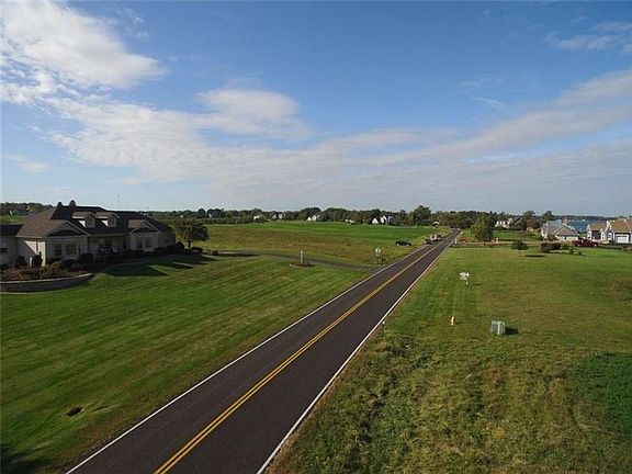 5th image of 4861 Lakewood Dr