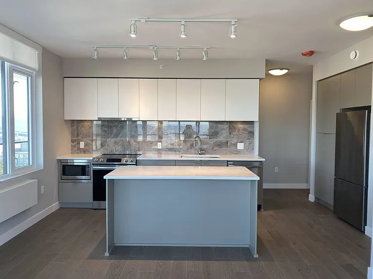 8725 University Cres #1901 — Photo 5