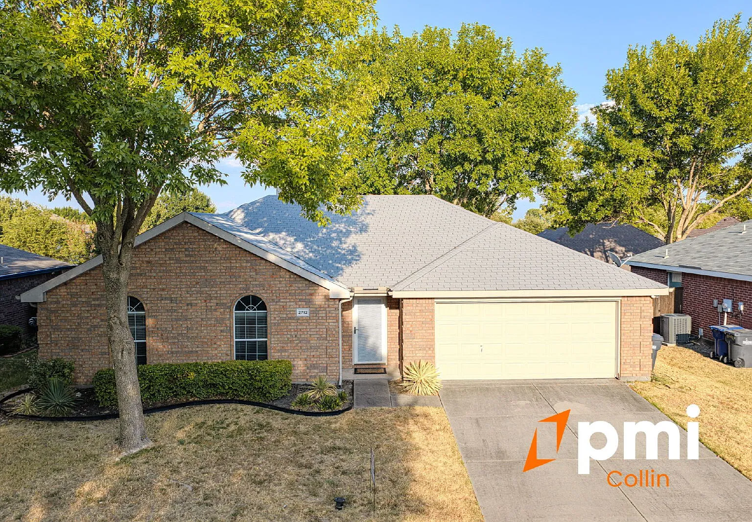 3 bed, 2.0 bath, 1312 sqft, $2,000 — Photo 1