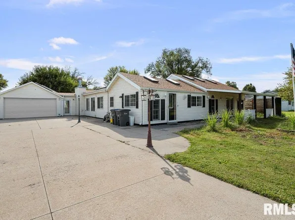 705 13th St W, Milan, IL 61264