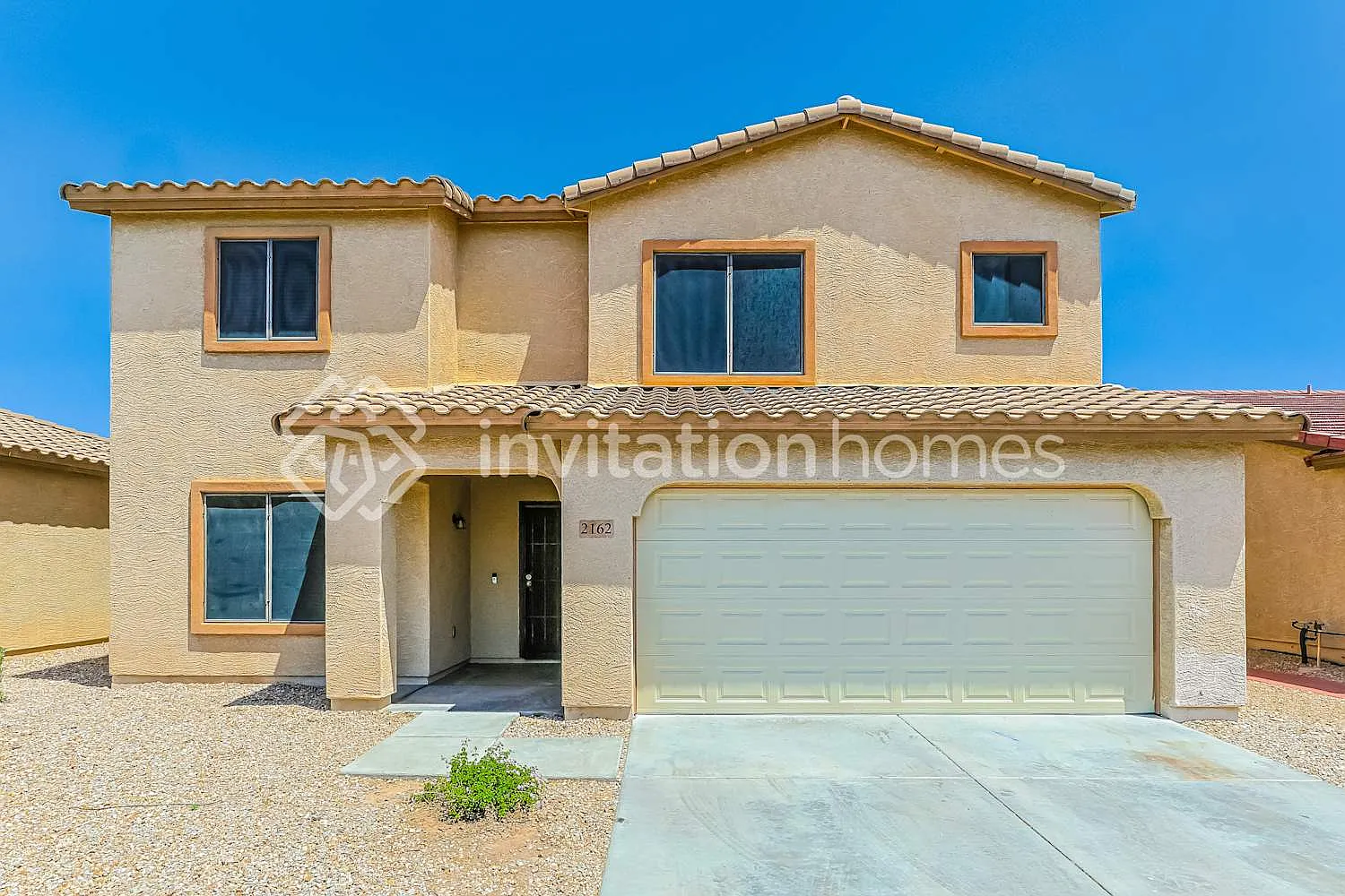 2162 E Cochise Ave Apache Junction, AZ 85119 — Photo 1