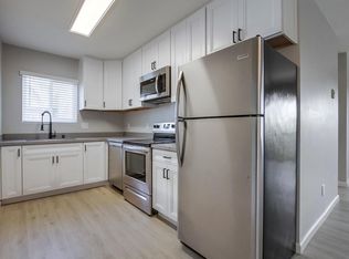 Newly renovated 1x1 in the heart of Pacific Beach! (a/c, w/d, balcony, & tandem parking), San Diego, CA 92109