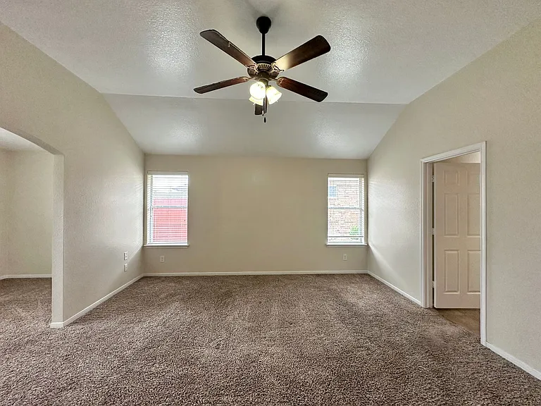 6710 Alvin Dr — Photo 18