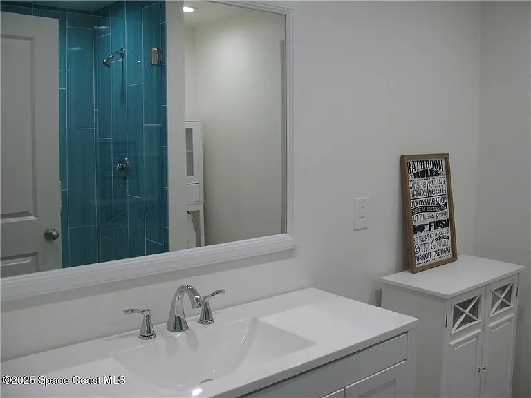 3700 Bay St — Photo 22